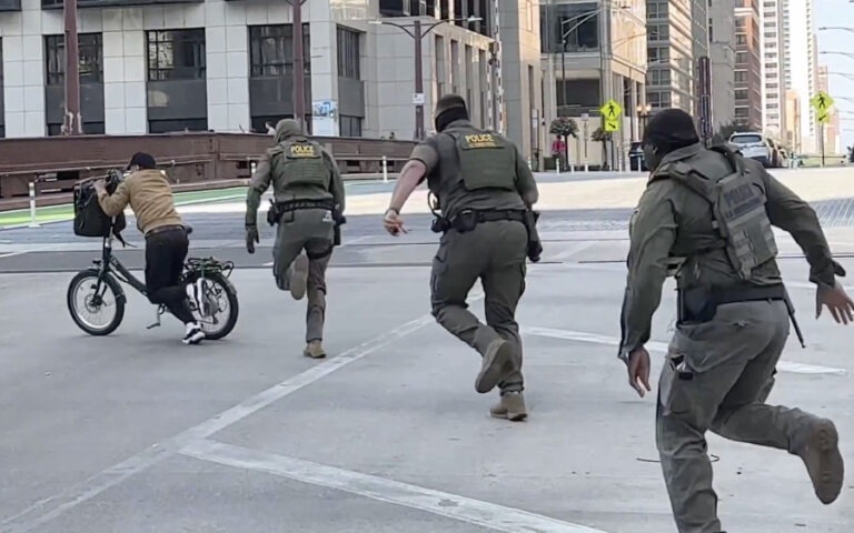 Delivery Guy on Bicycle Escapes Overweight ICE Agents in Chicago, Becomes Hero on Social Media