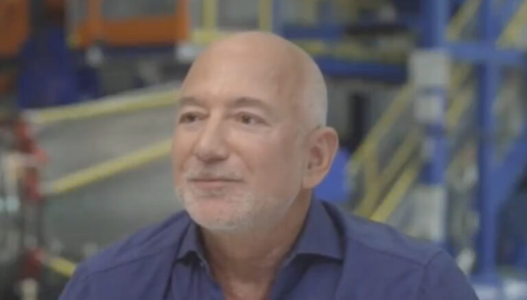 Amazon Billionaire Jeff Bezos Claims Serial Liar Trump is ‘More Mature, More Disciplined’